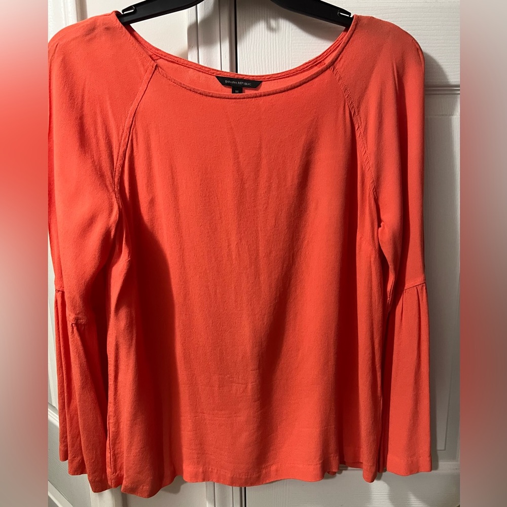 BANANA REPUBLIC WOMEN BLOUSE SIZE MEDIUM LONG SLEEVES